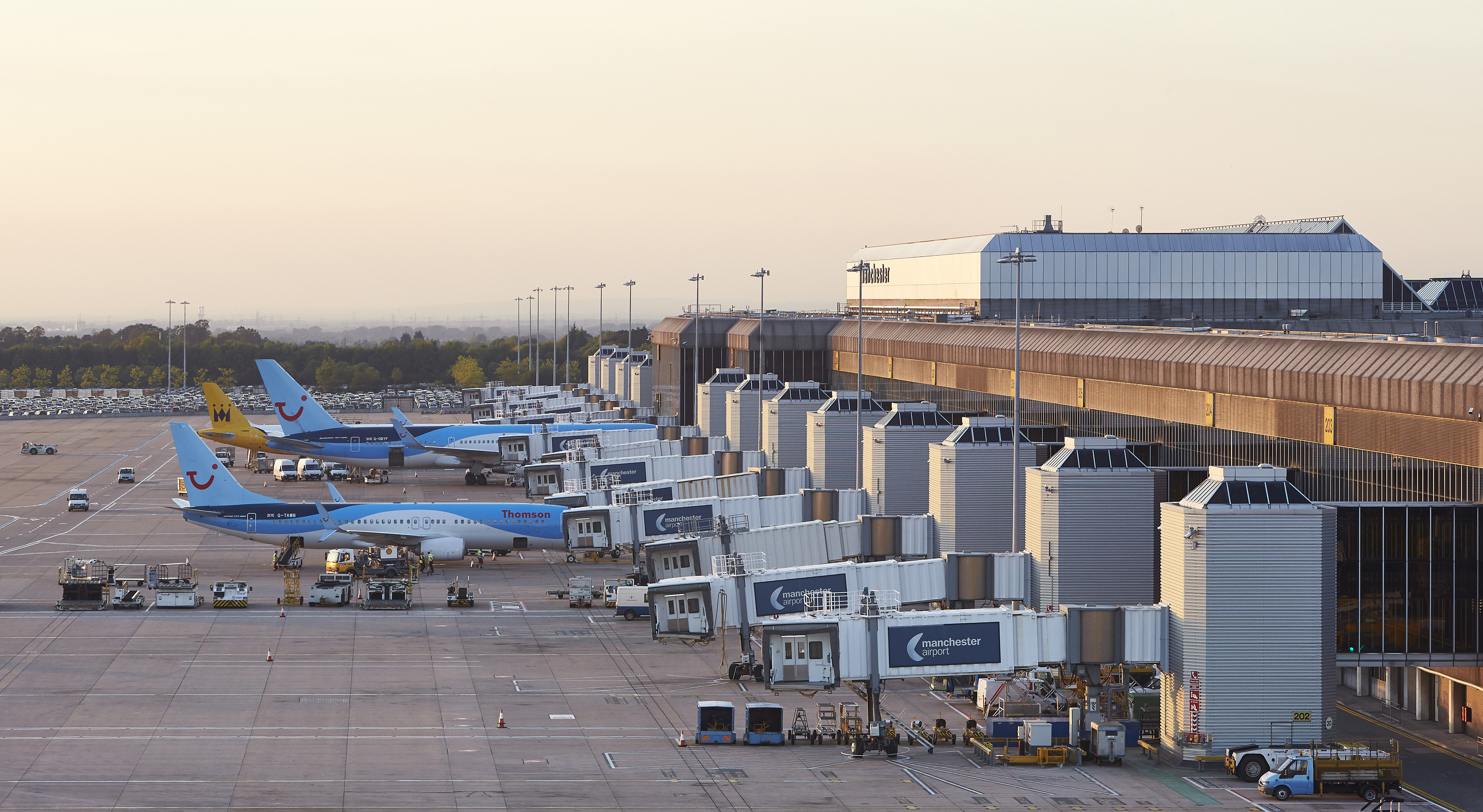 Στο 96% των επιπέδων προ κορωνοϊού η επιβατική κίνηση στα αεροδρόμια του Μάντσεστερ