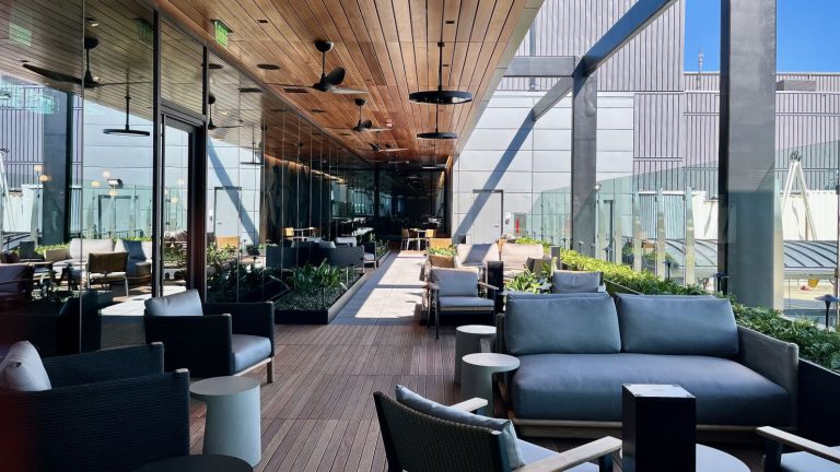 Amex : Aνοίγει το Centurion lounge στο αεροδρόμιο της Ατλάντα