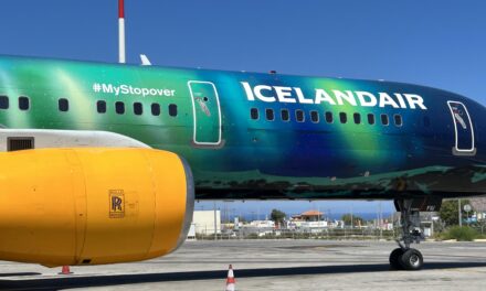 Icelandair bids farewell to its iconic “Hekla Aurora” with a final flight over Iceland